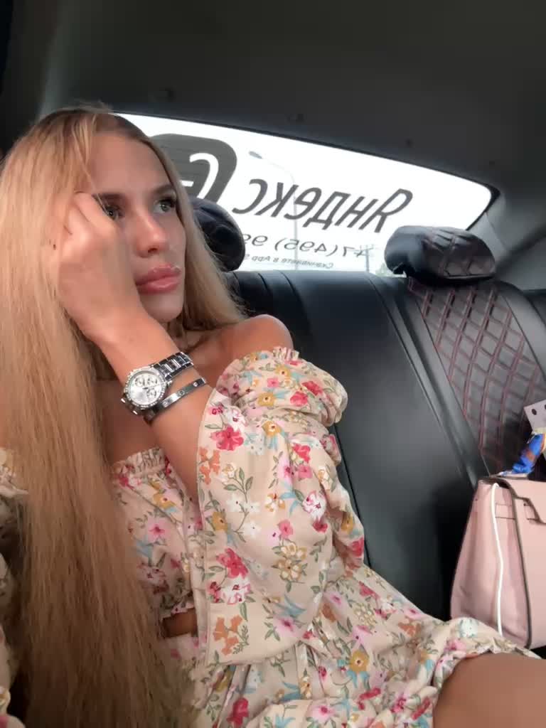View or download file blondinochkaa on 2023-07-28 from bongacams