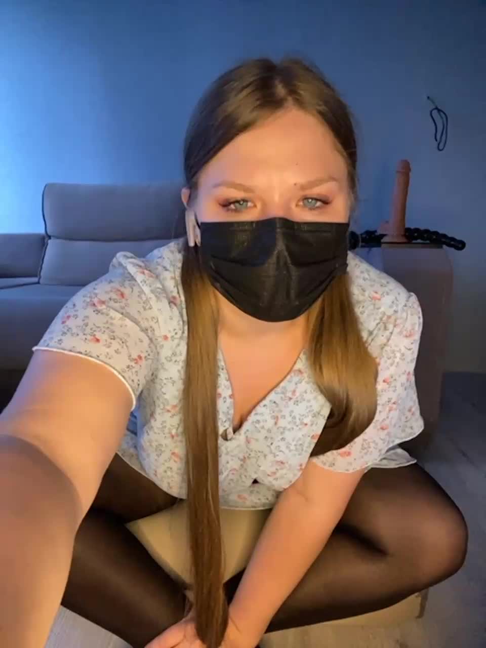 View or download file milaa1998 on 2023-07-28 from bongacams