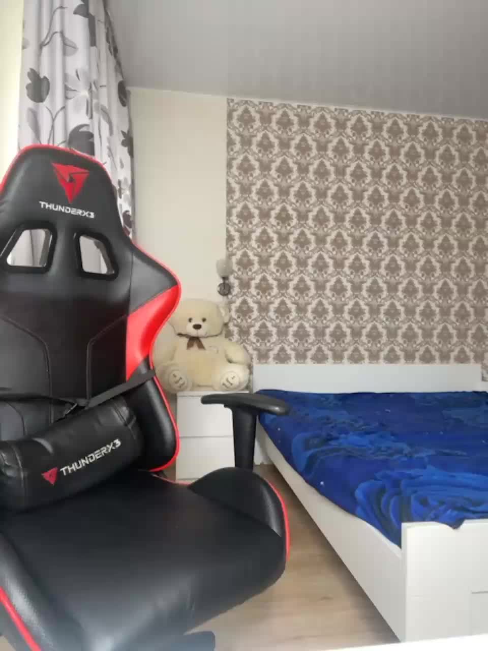 View or download file vikikiss on 2023-07-28 from bongacams