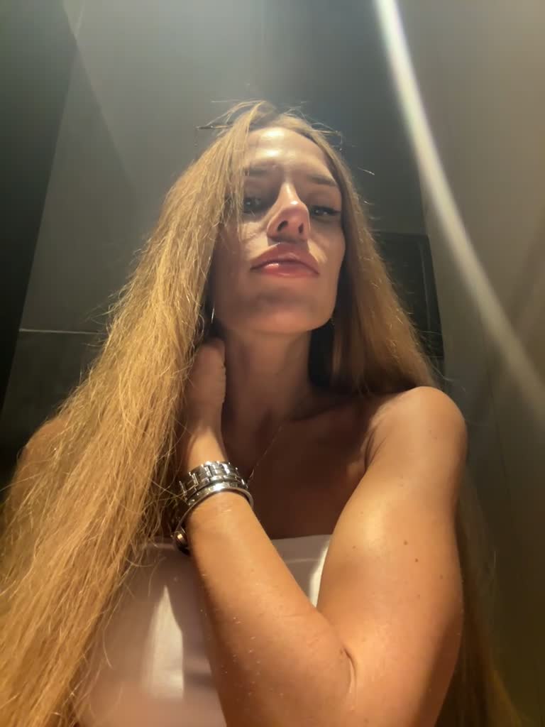 View or download file blondinochkaa on 2023-07-30 from bongacams