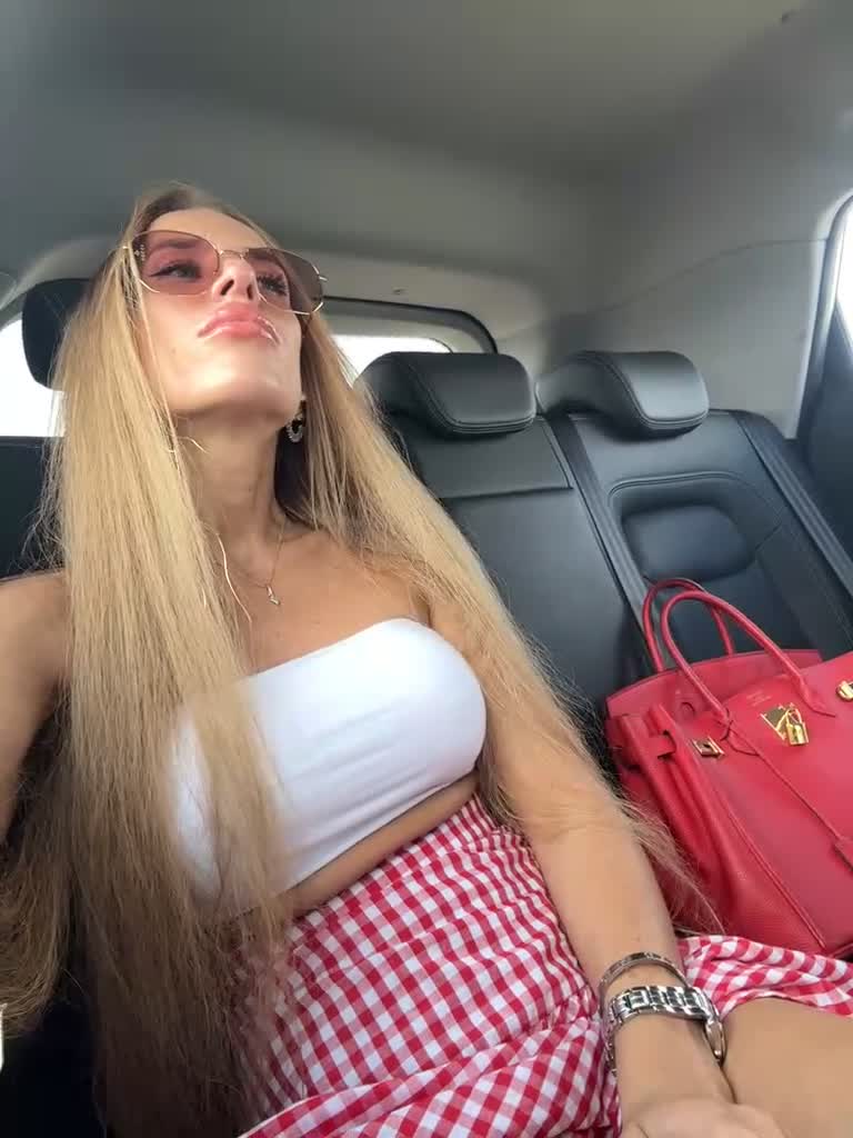 View or download file blondinochkaa on 2023-07-30 from bongacams