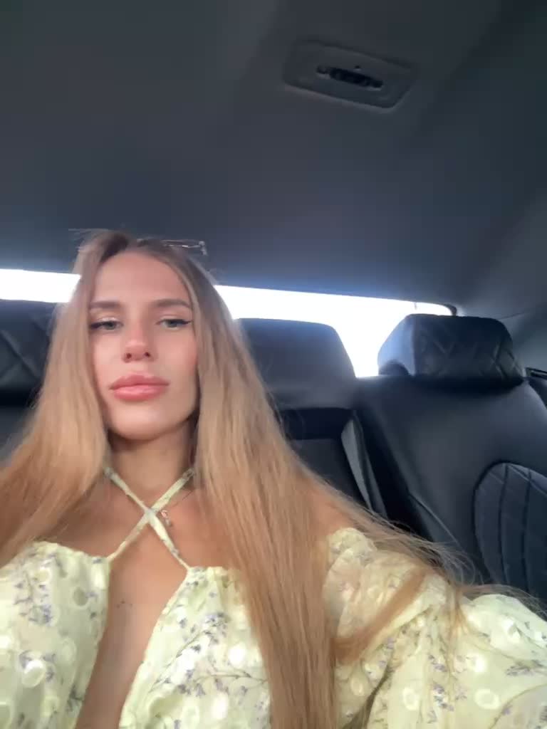 View or download file blondinochkaa on 2023-07-31 from bongacams