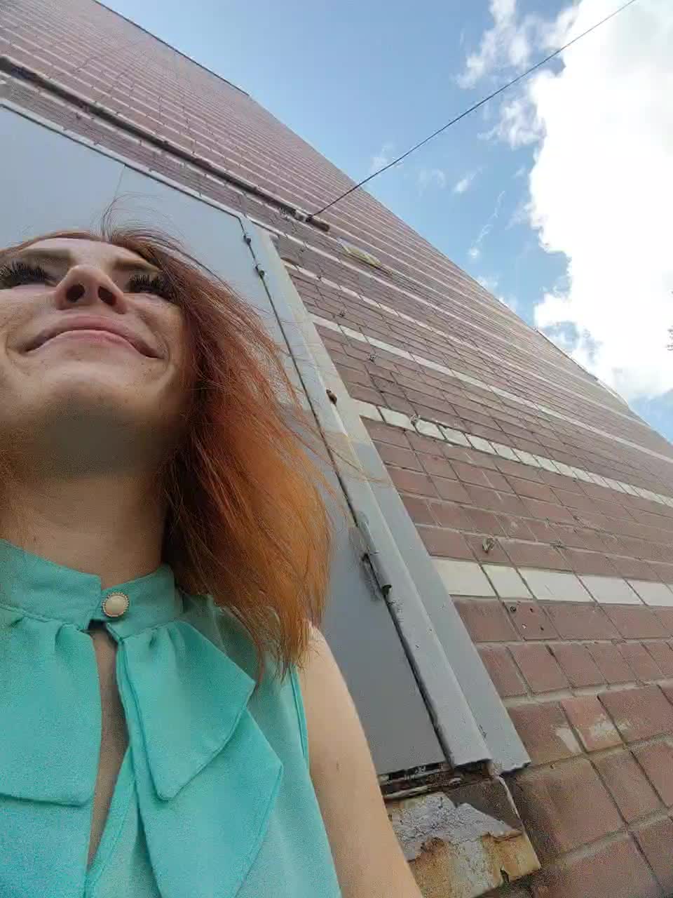 View or download file fox_hole on 2023-07-31 from bongacams