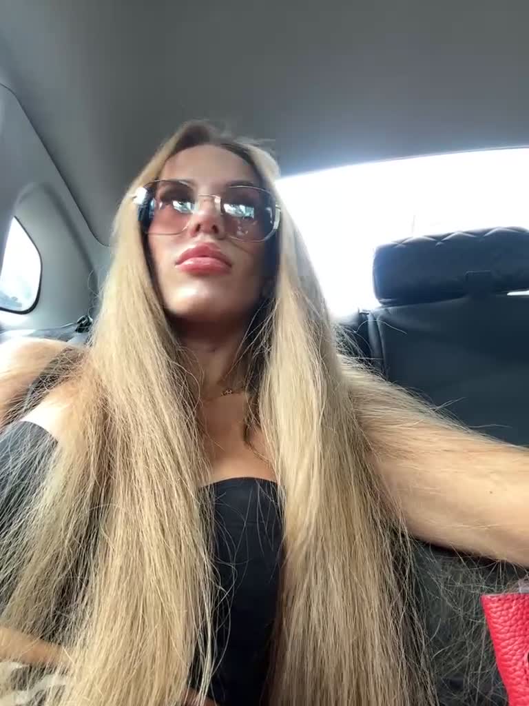 View or download file blondinochkaa on 2023-08-02 from bongacams