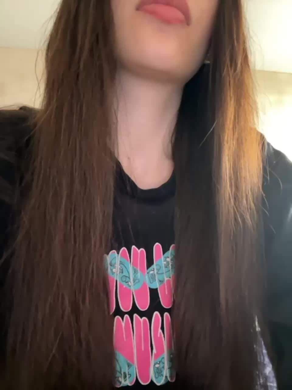 View or download file angelll3 on 2023-08-03 from bongacams