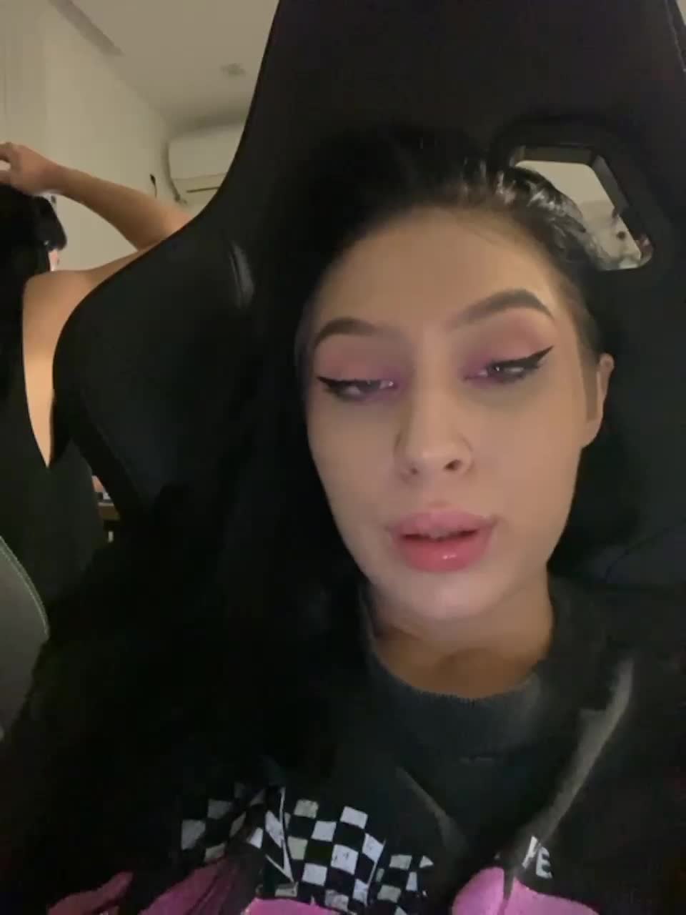 View or download file partynextnext on 2023-08-03 from bongacams