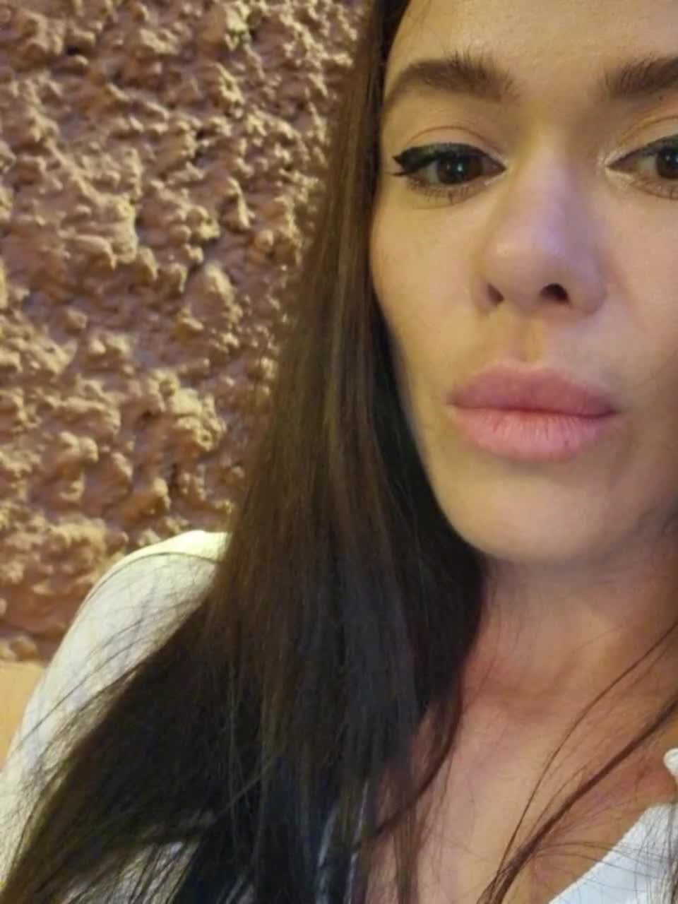 View or download file vikki100500 on 2023-08-05 from bongacams