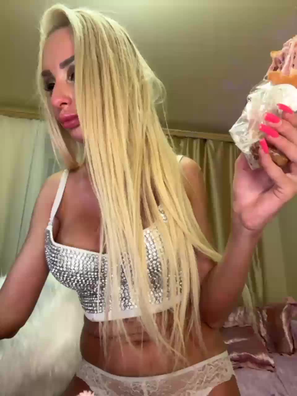 View or download file goldpussy69 on 2023-08-07 from bongacams