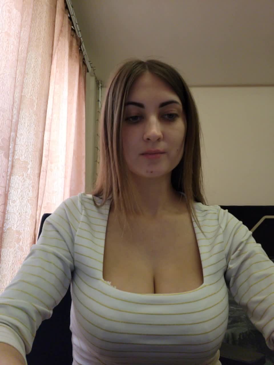 View or download file juicyirina on 2023-08-08 from bongacams