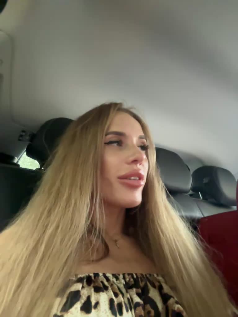 View or download file blondinochkaa on 2023-08-11 from bongacams