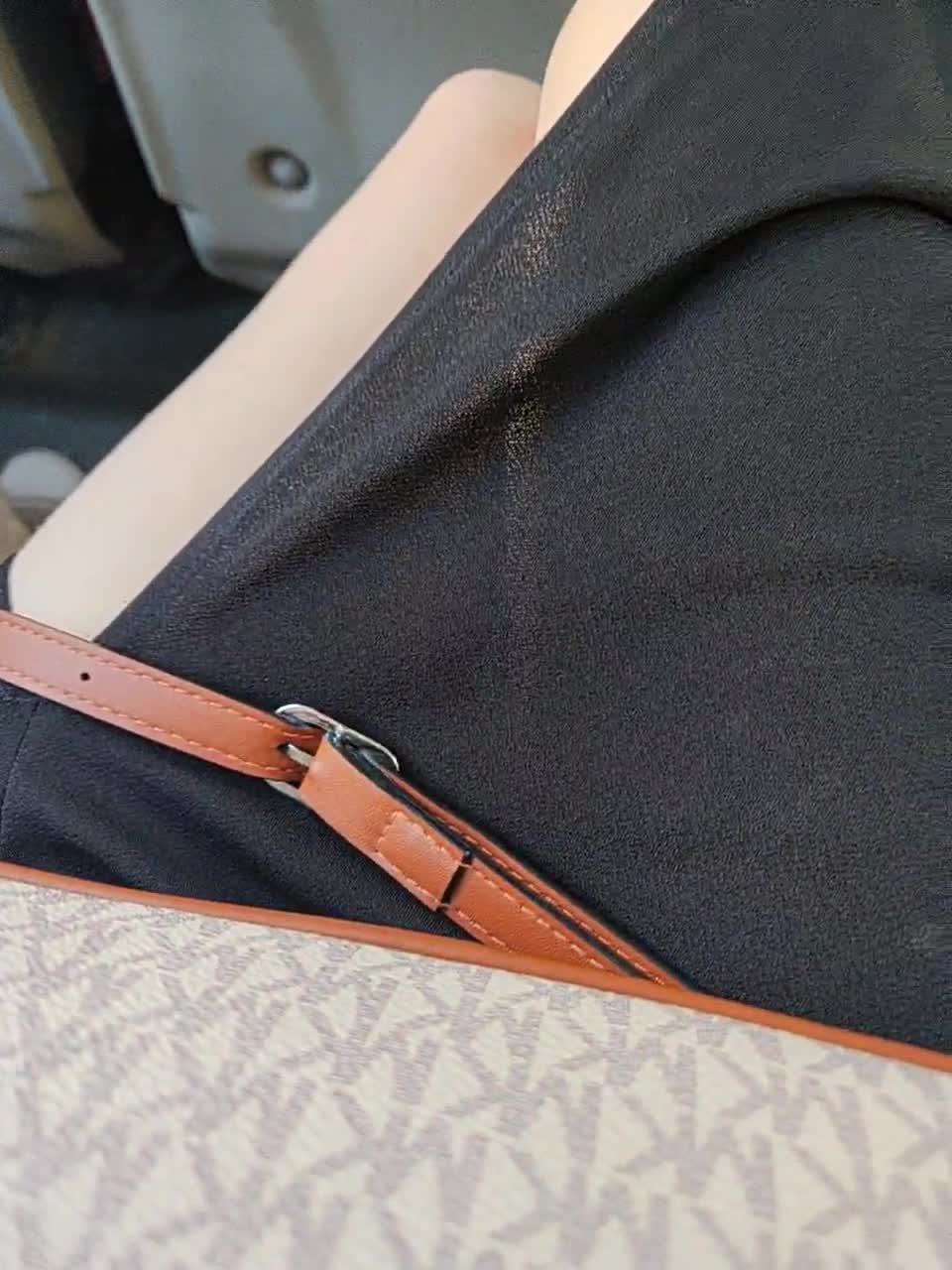 View or download file fox_hole on 2023-08-11 from bongacams