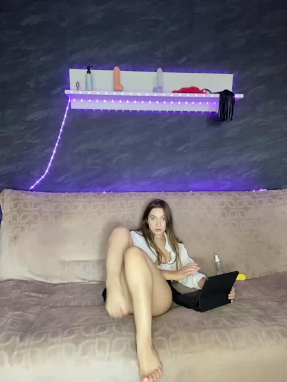 View or download file liizza on 2023-08-11 from bongacams