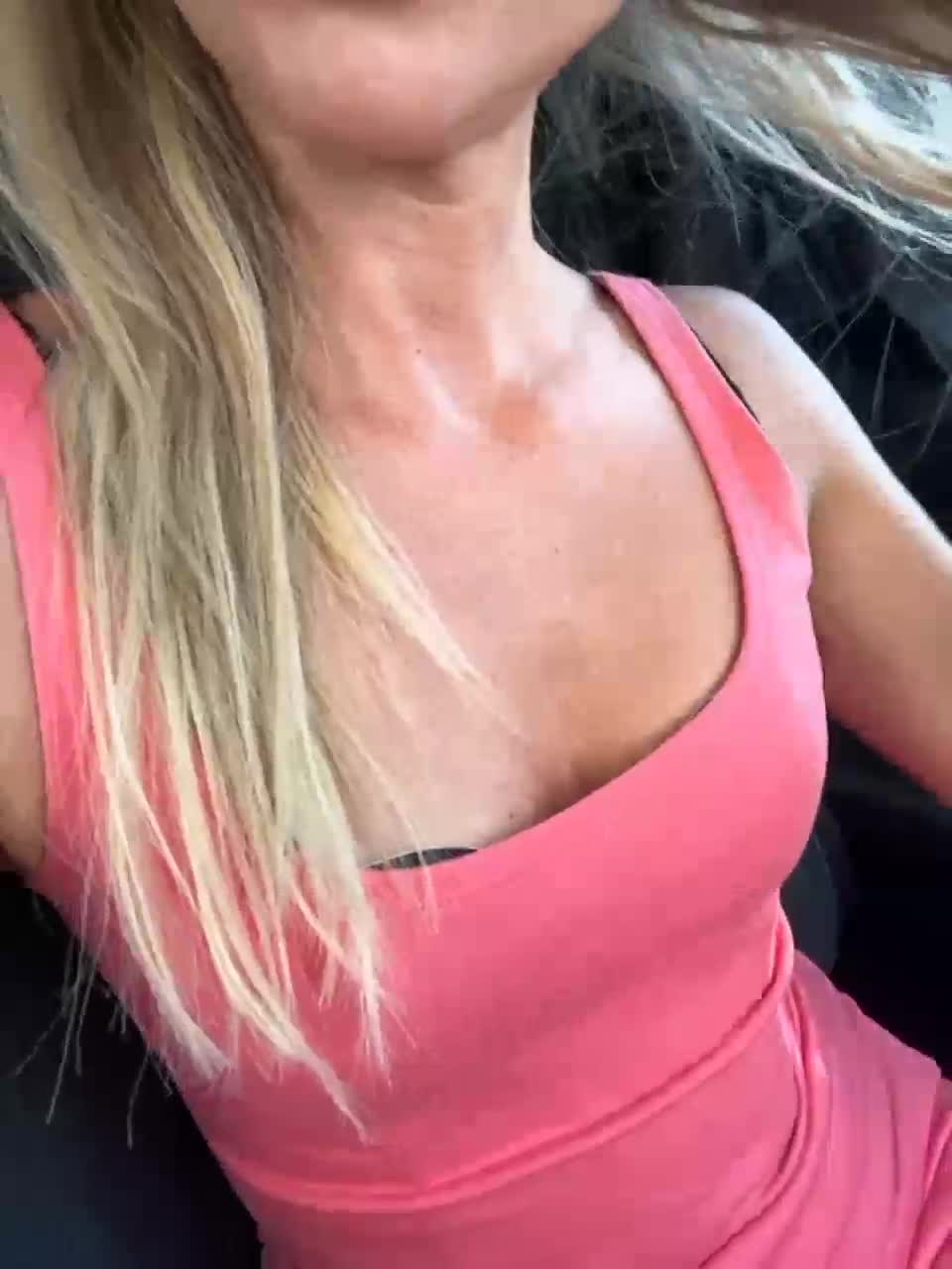 View or download file lady_dee on 2023-08-12 from bongacams