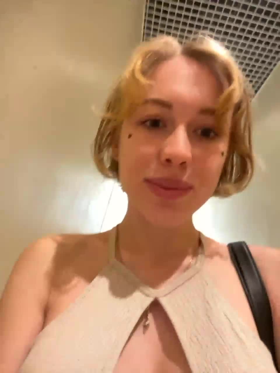 View or download file likachkaa on 2023-08-12 from bongacams