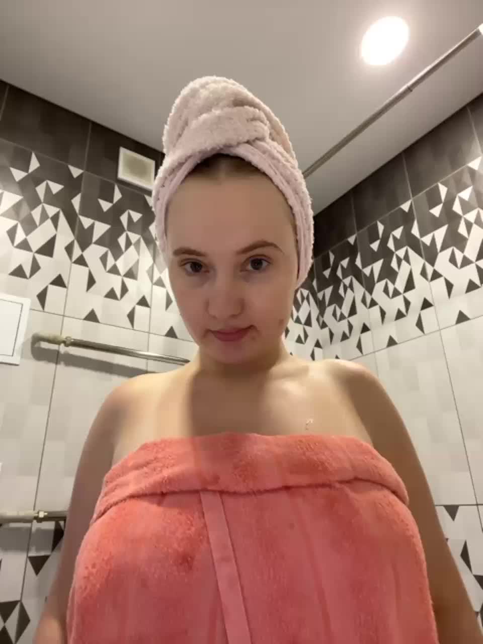 View or download file angelinakuny on 2023-08-13 from bongacams