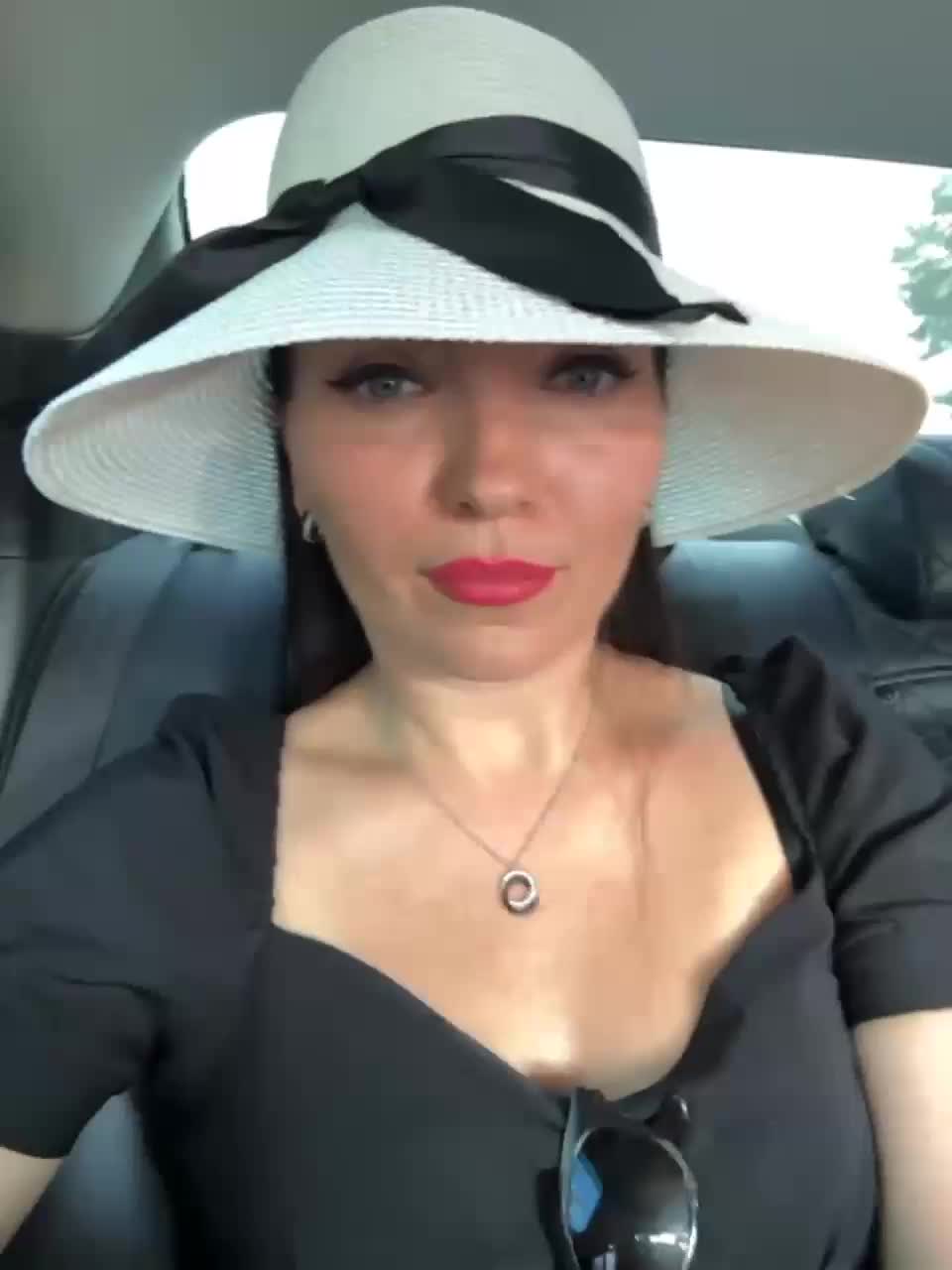 View or download file divora on 2023-08-13 from bongacams