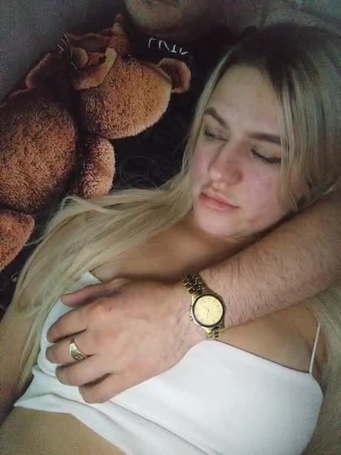 View or download file banana_peach on 2023-08-14 from bongacams