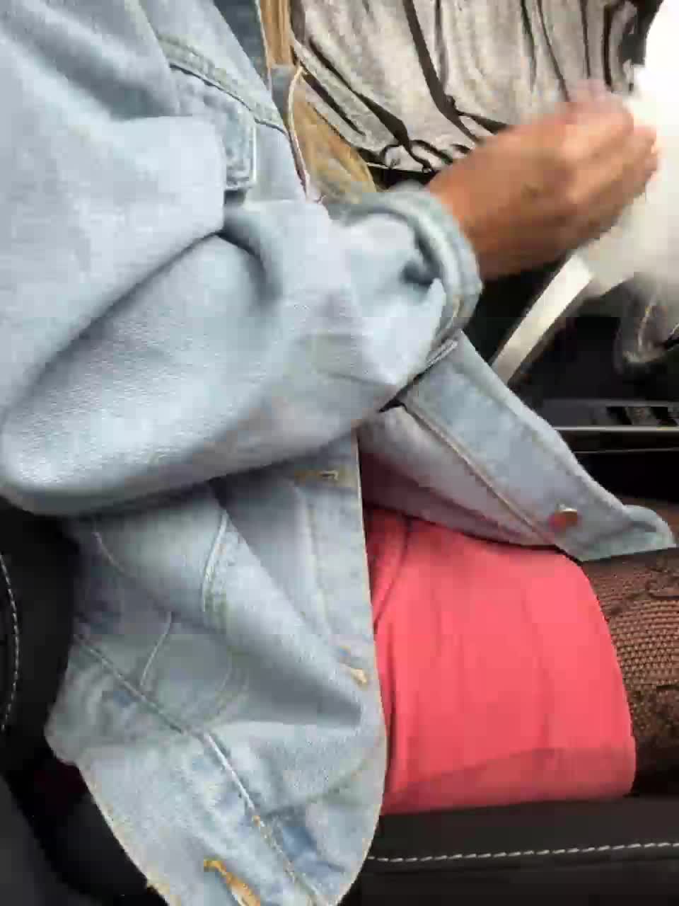 View or download file lady_dee on 2023-08-17 from bongacams