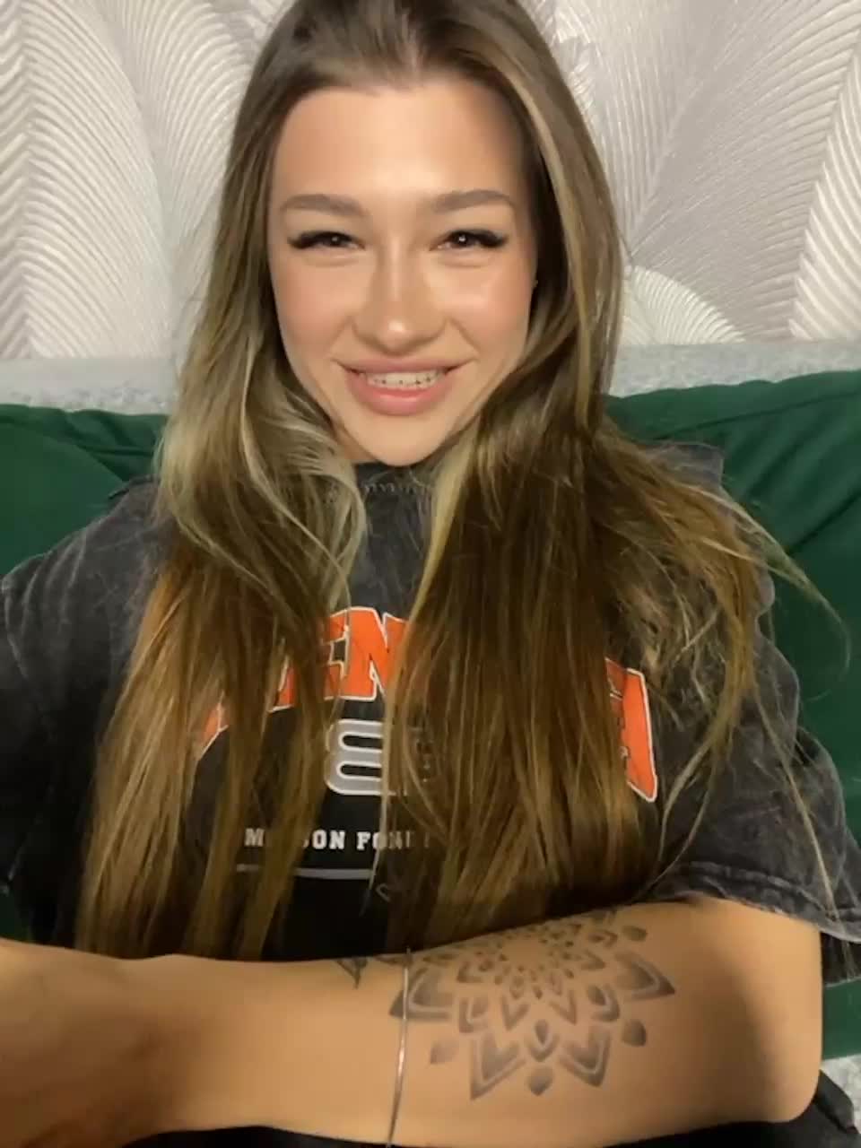 View or download file pekkaboo on 2023-08-19 from bongacams