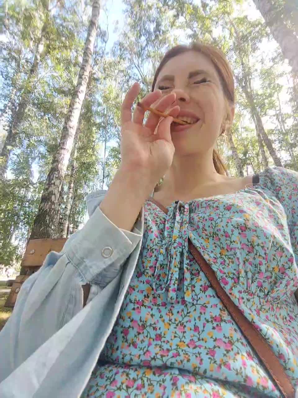 View or download file fox_hole on 2023-08-20 from bongacams