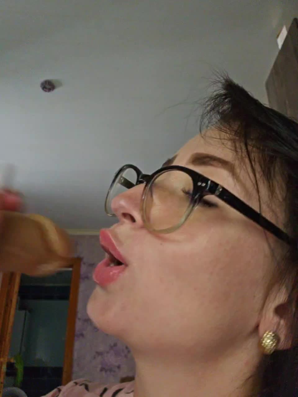 View or download file aureliyxxx on 2023-08-21 from bongacams