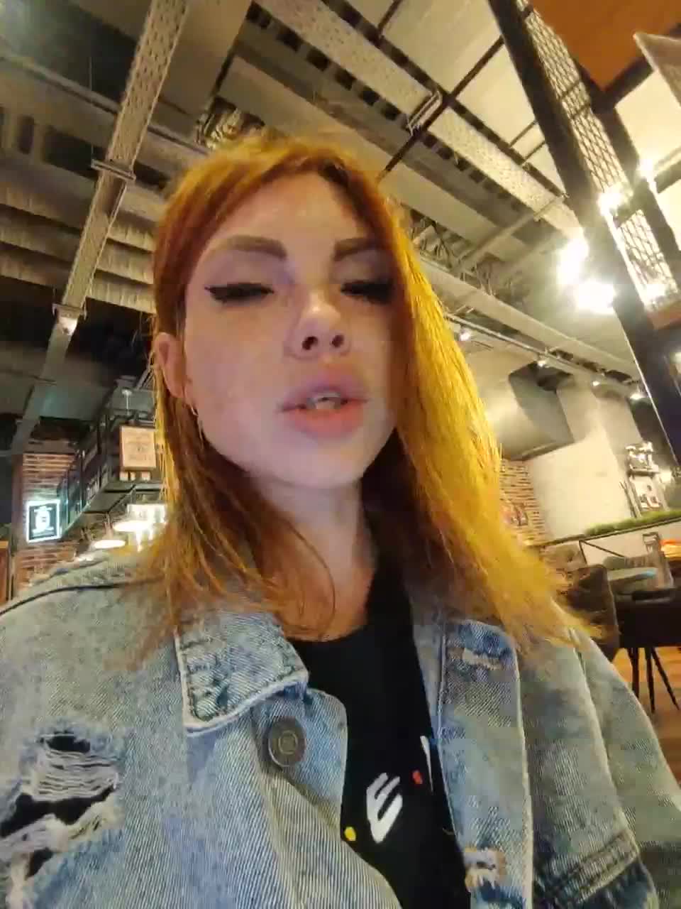 View or download file fox_hole on 2023-08-21 from bongacams