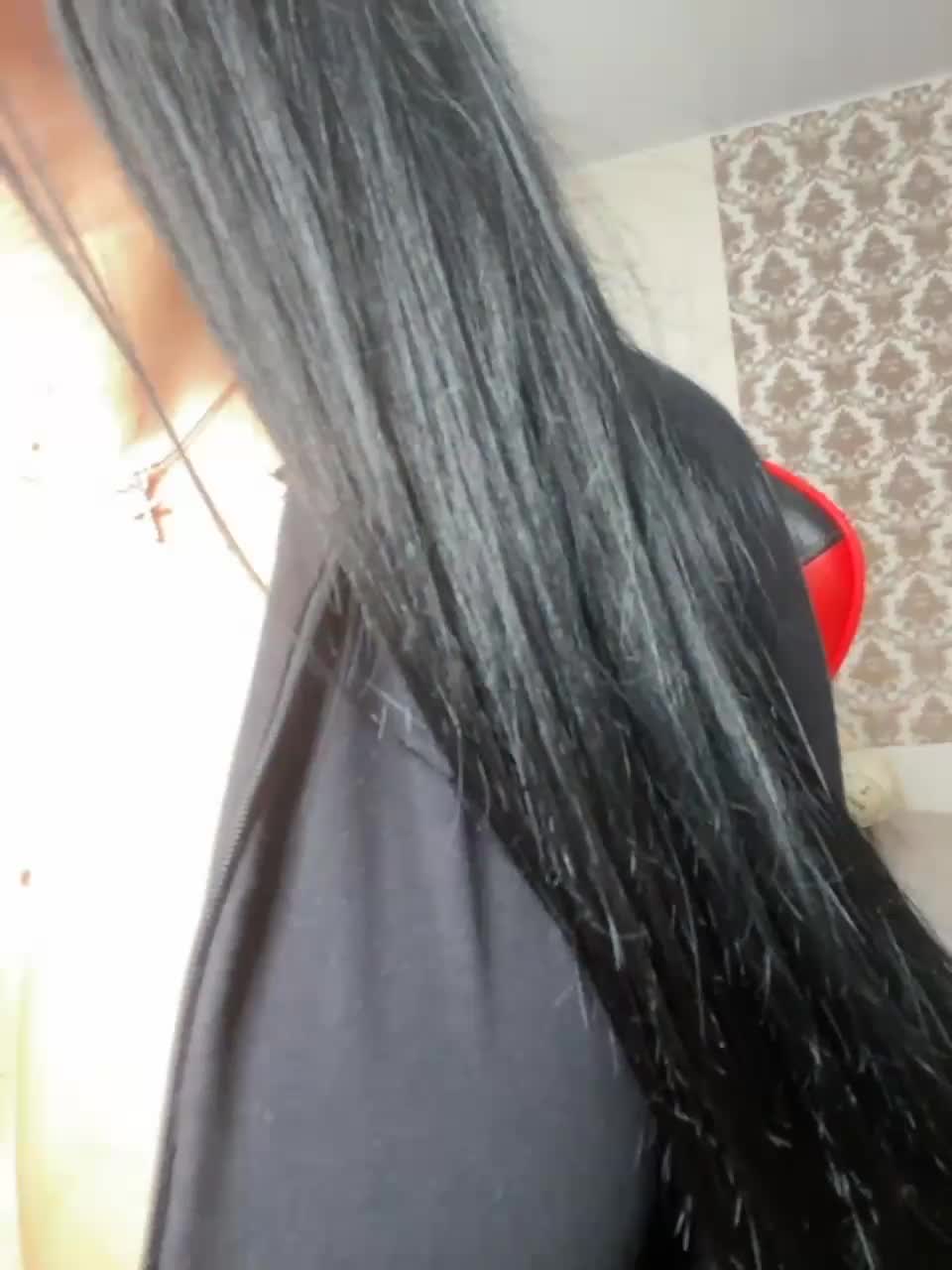 View or download file vikikiss on 2023-08-21 from bongacams