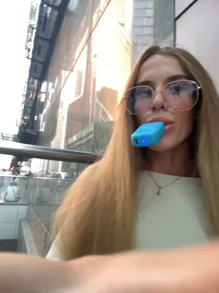 View or download file blondinochkaa on 2023-08-22 from bongacams