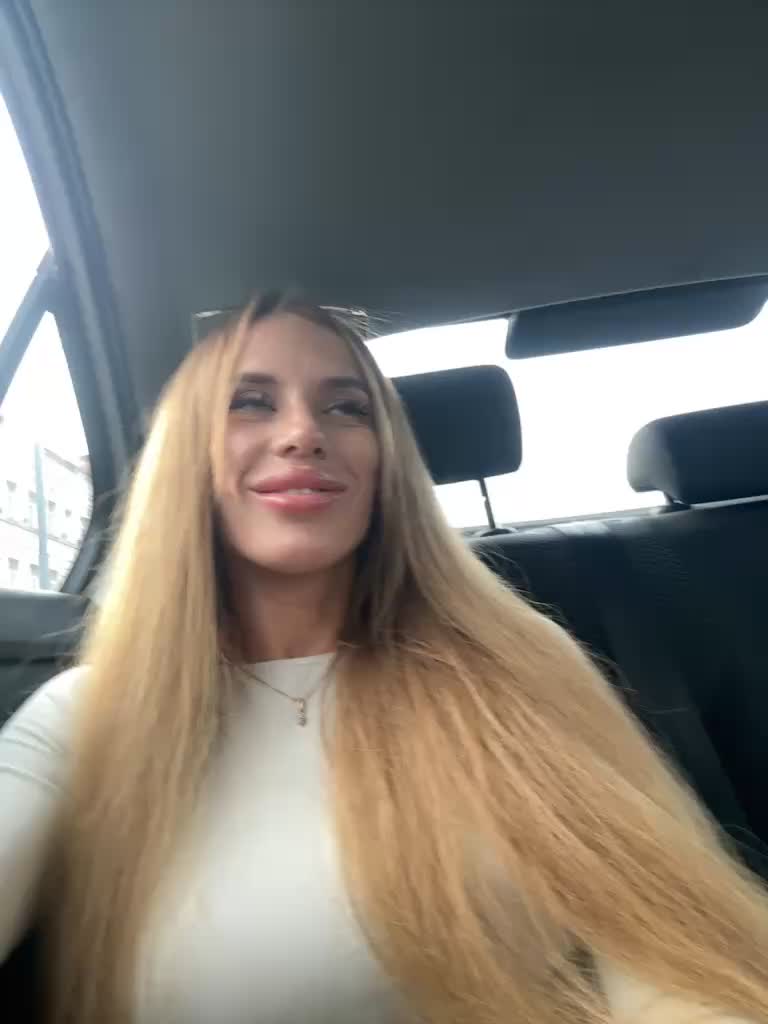 View or download file blondinochkaa on 2023-08-22 from bongacams