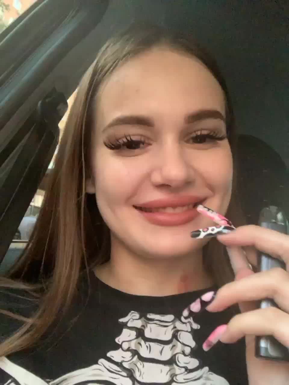 View or download file mollyamor on 2023-08-23 from bongacams