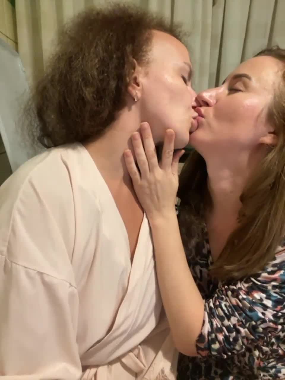 View or download file svetalips on 2023-08-24 from bongacams