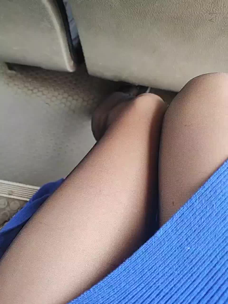 View or download file fox_hole on 2023-08-27 from bongacams