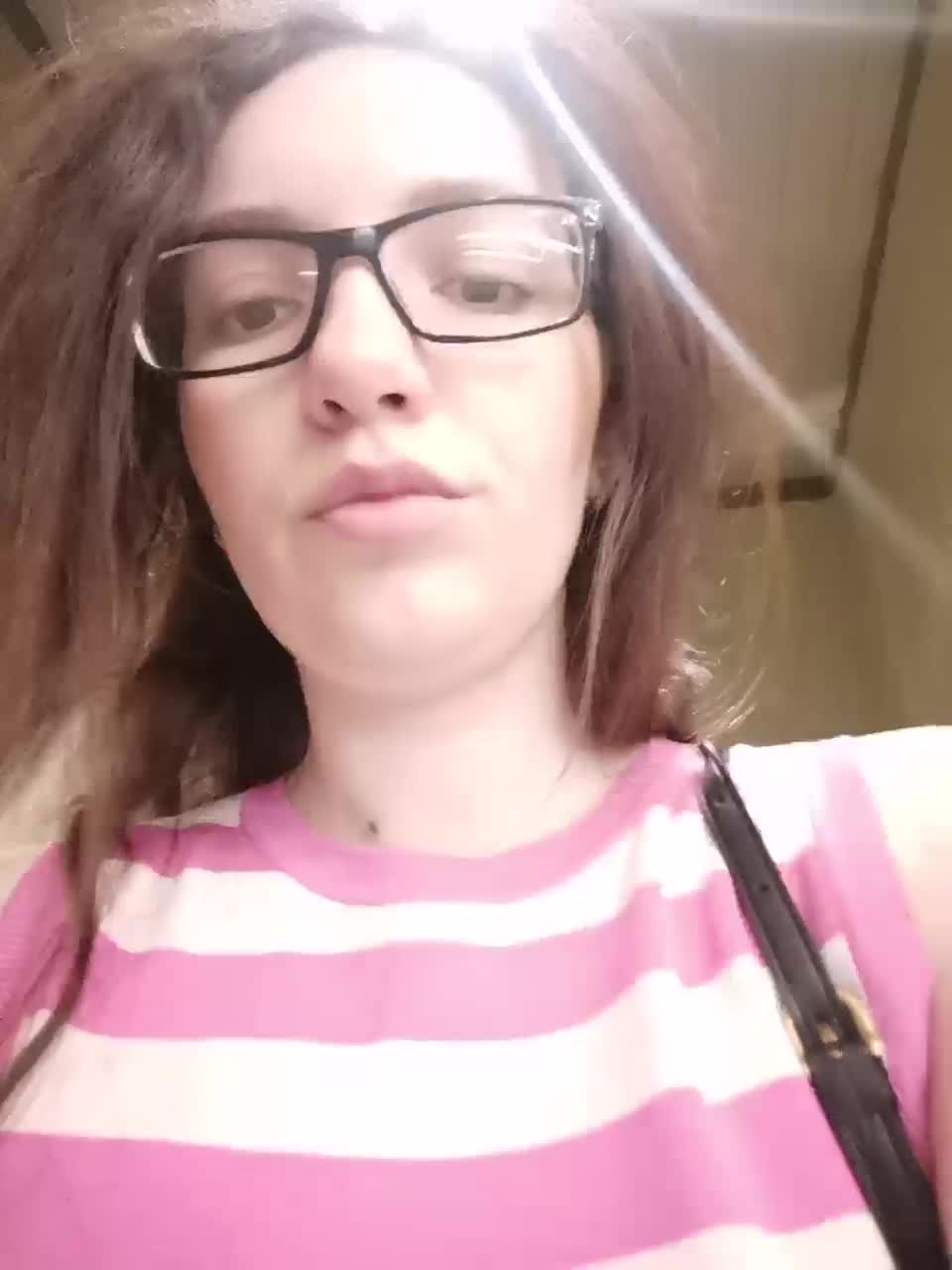 View or download file marykiskis on 2023-08-27 from bongacams