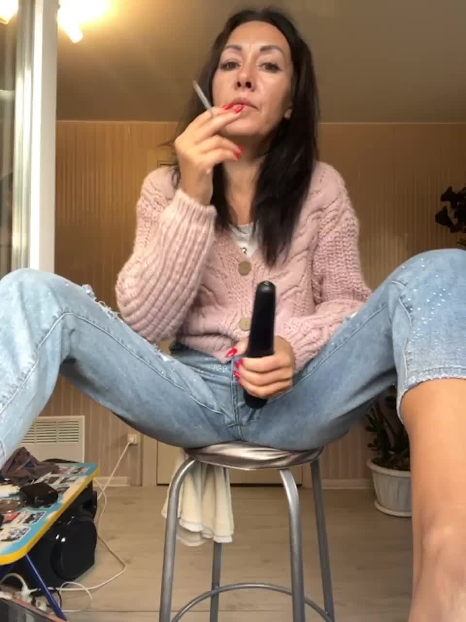 View or download file karolinamilf on 2023-08-28 from bongacams