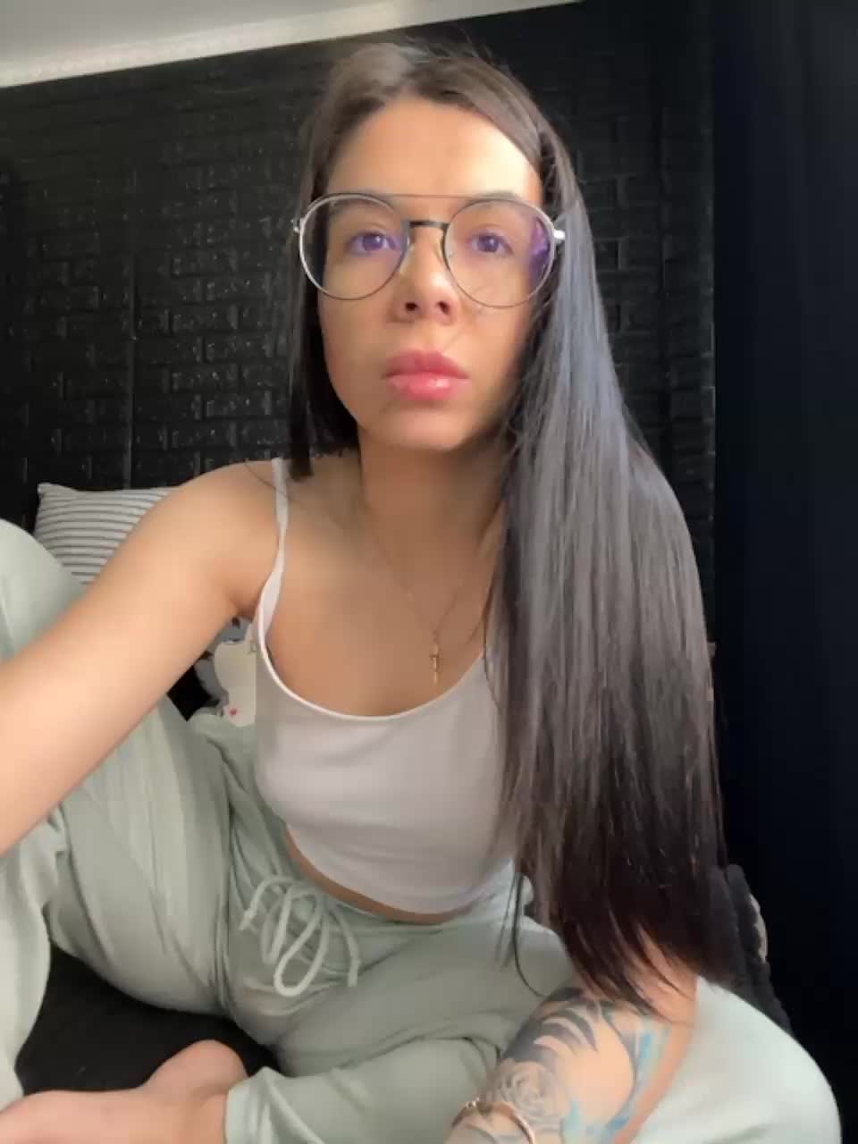 View or download file vero19nika on 2023-08-28 from bongacams