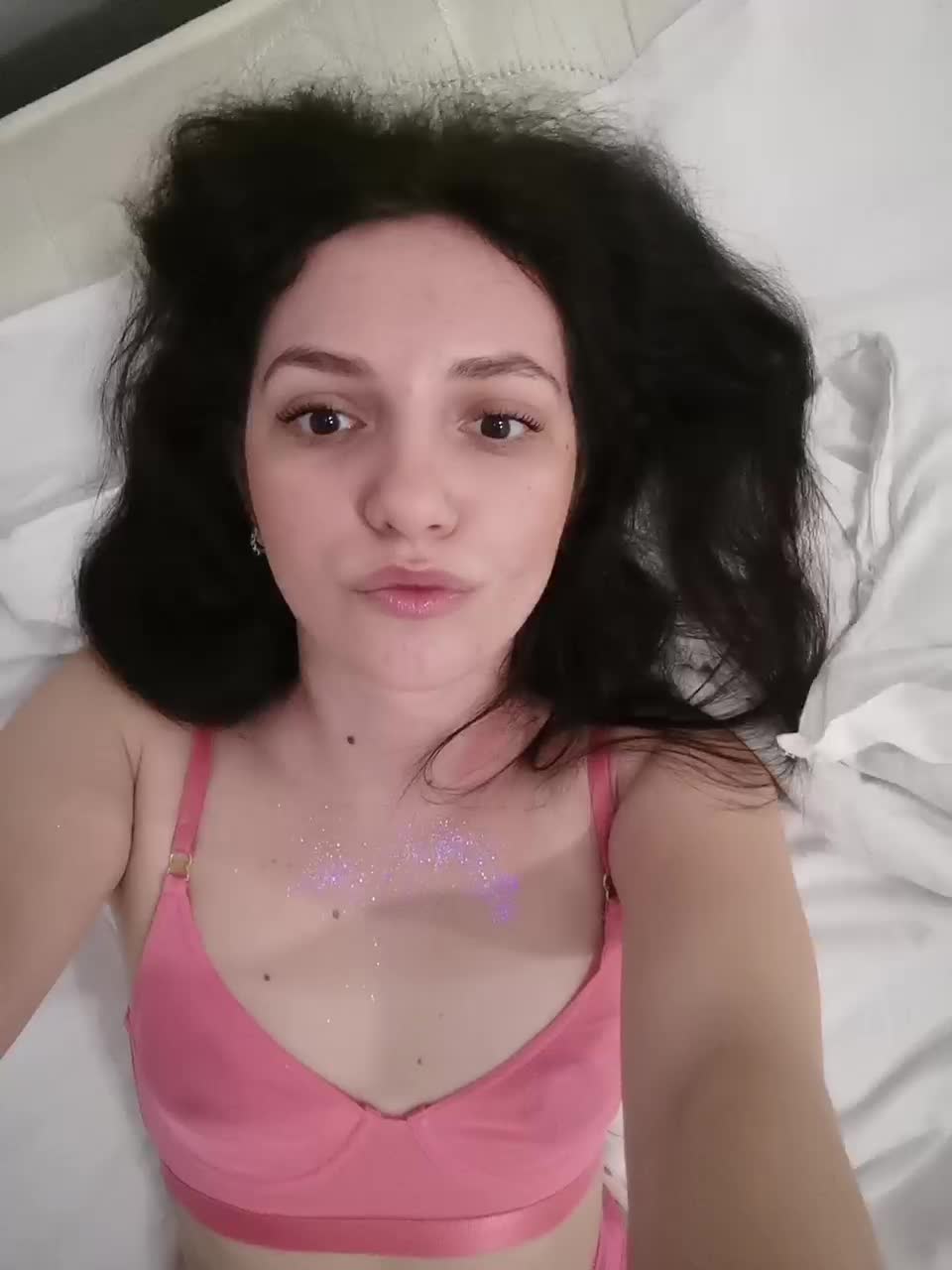 View or download file marykiskis on 2023-08-31 from bongacams