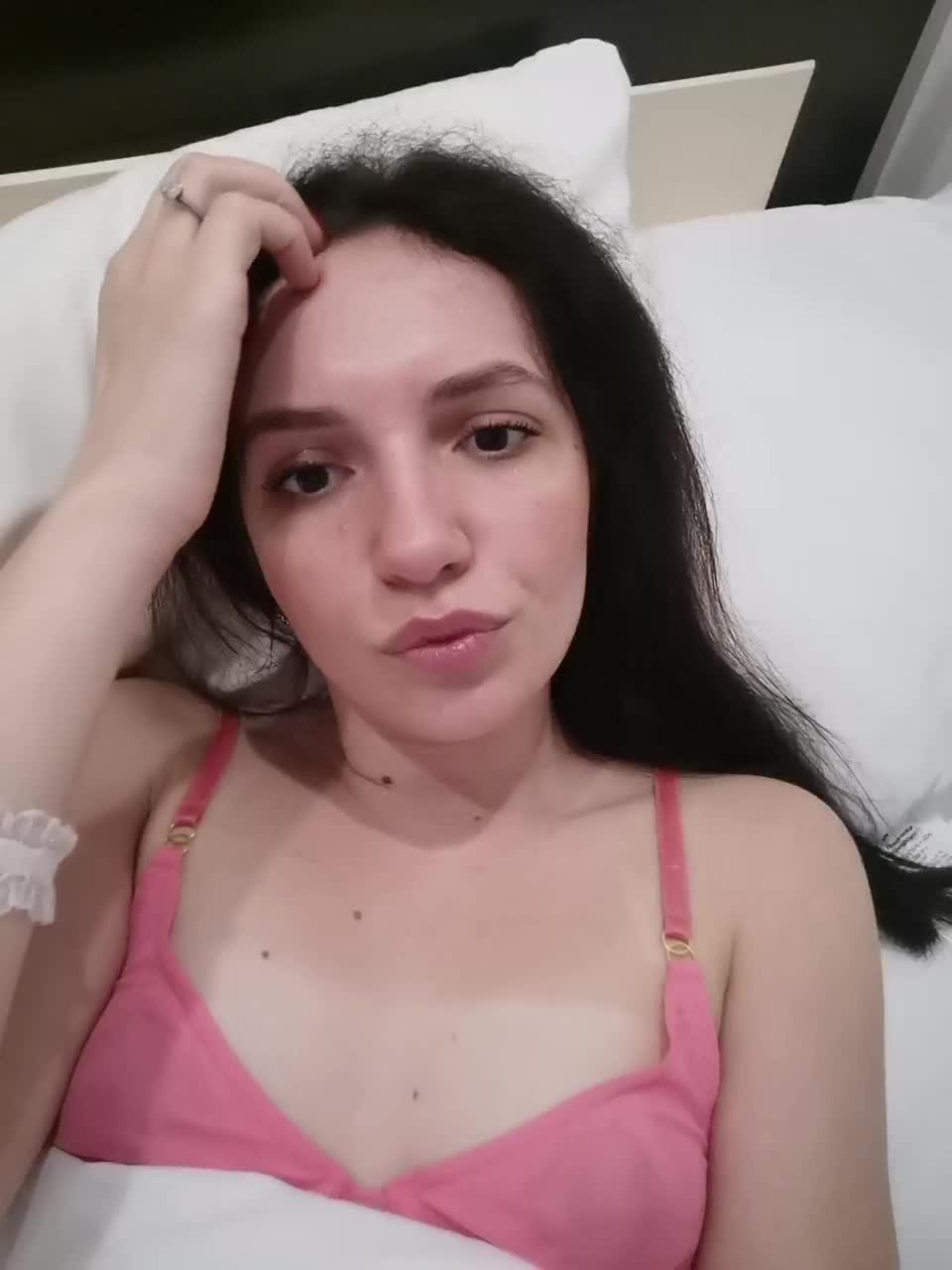 View or download file marykiskis on 2023-08-31 from bongacams