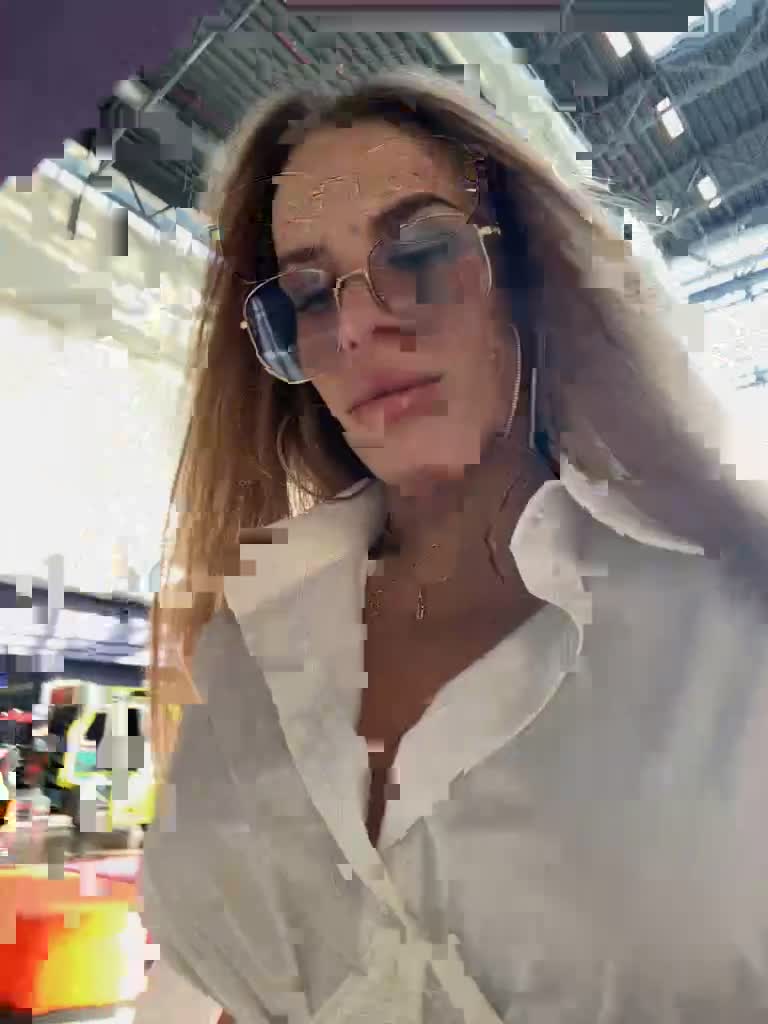 View or download file blondinochkaa on 2023-09-01 from bongacams