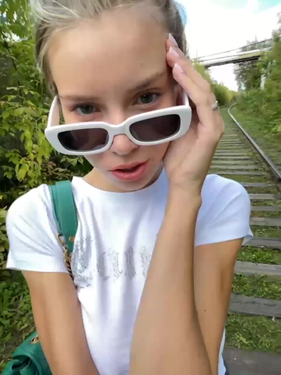 View or download file kika_co on 2023-09-03 from bongacams