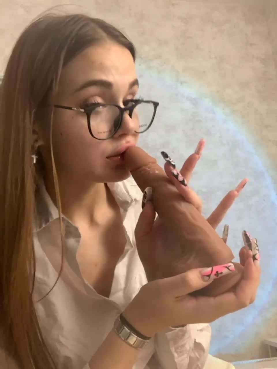 View or download file mollyamor on 2023-09-03 from bongacams