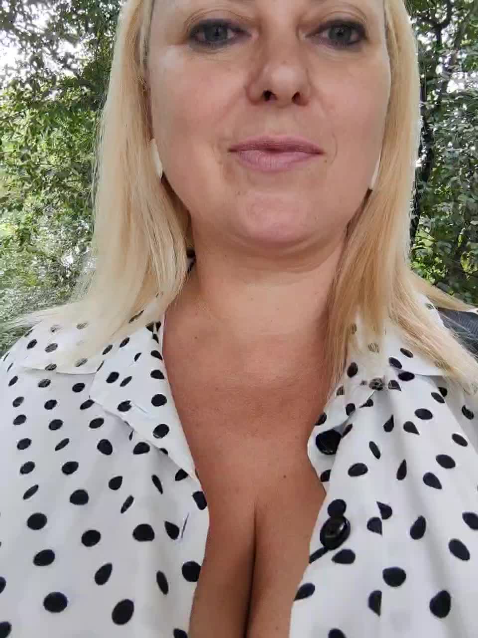 View or download file janna37 on 2023-09-04 from bongacams