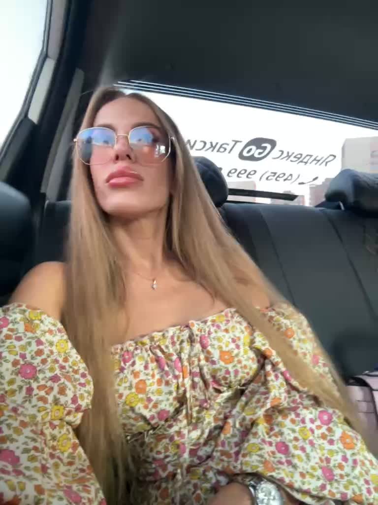 View or download file blondinochkaa on 2023-09-05 from bongacams