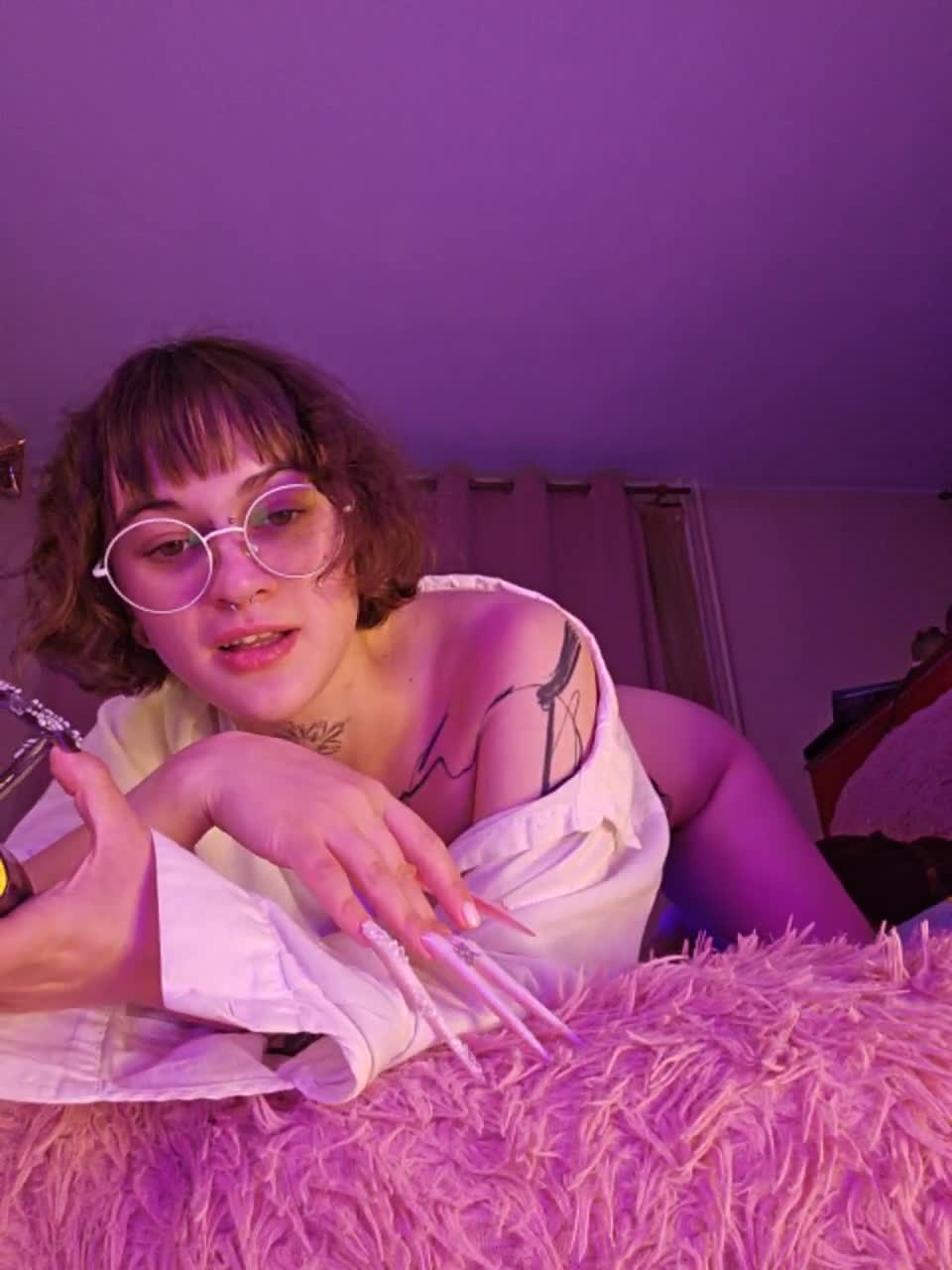 View or download file lolymolly on 2023-09-05 from bongacams