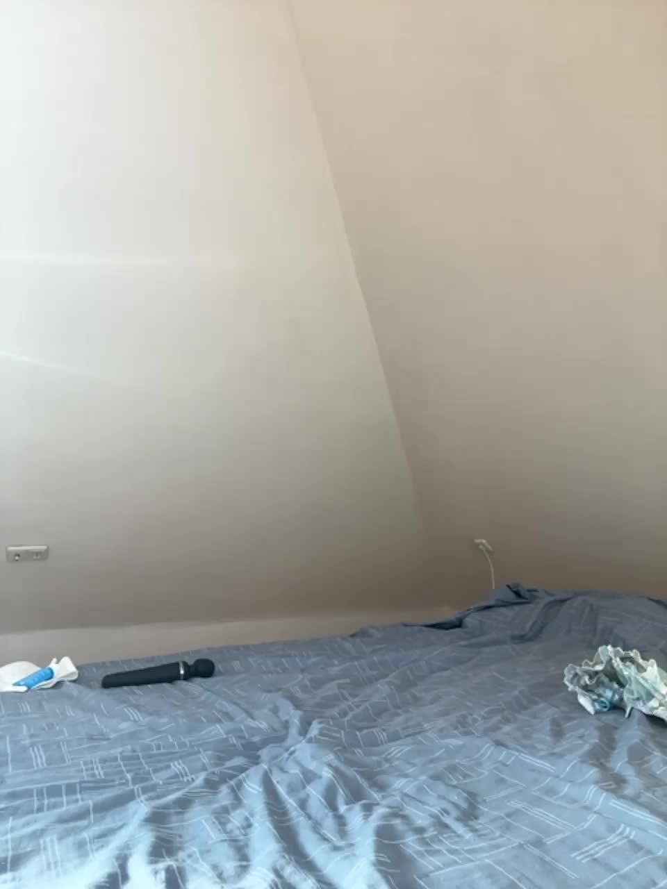 View or download file avolood on 2023-09-06 from bongacams