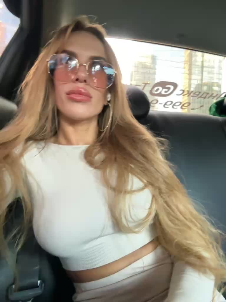 View or download file blondinochkaa on 2023-09-06 from bongacams