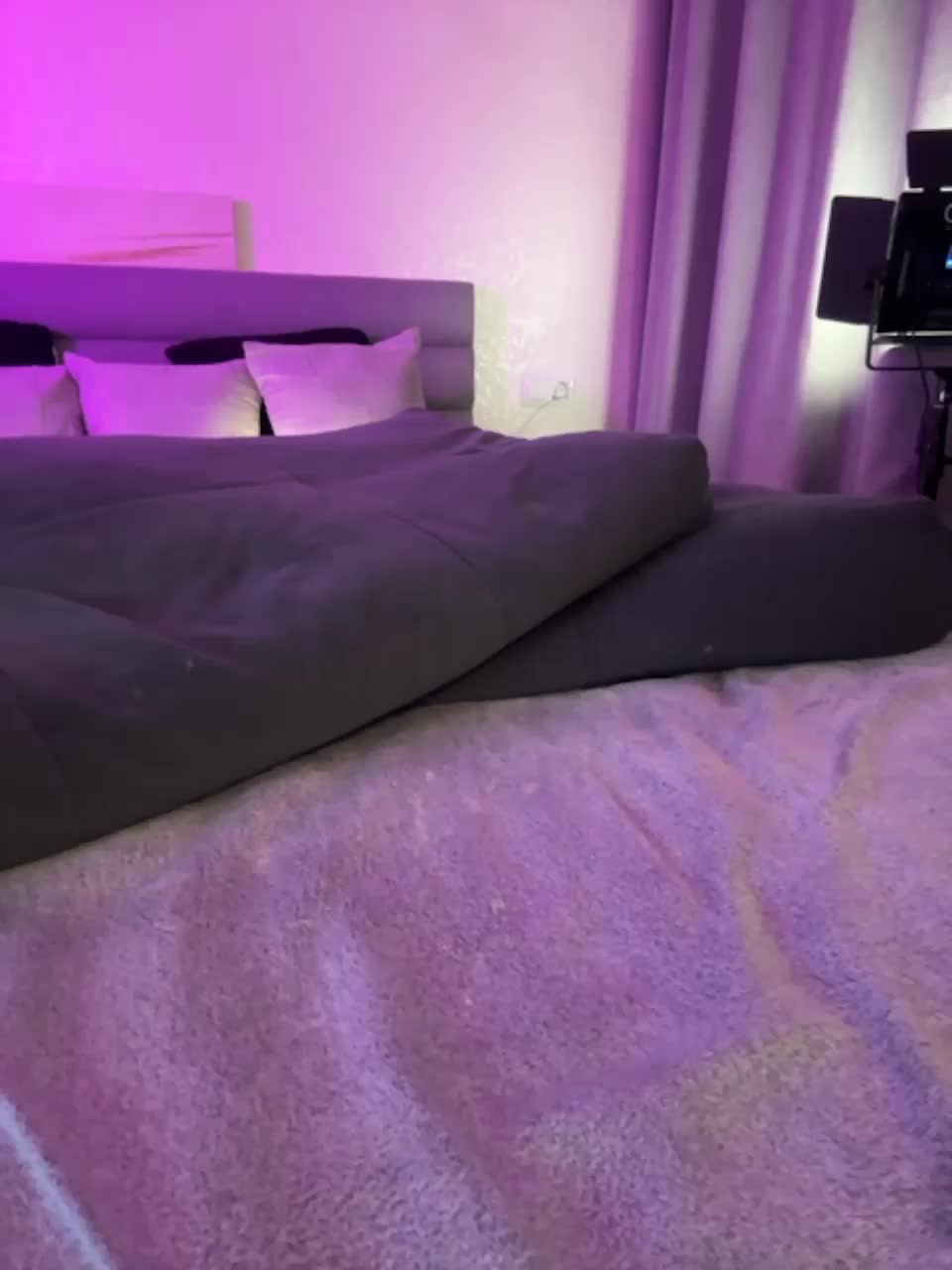 View or download file whoremira on 2023-09-07 from bongacams