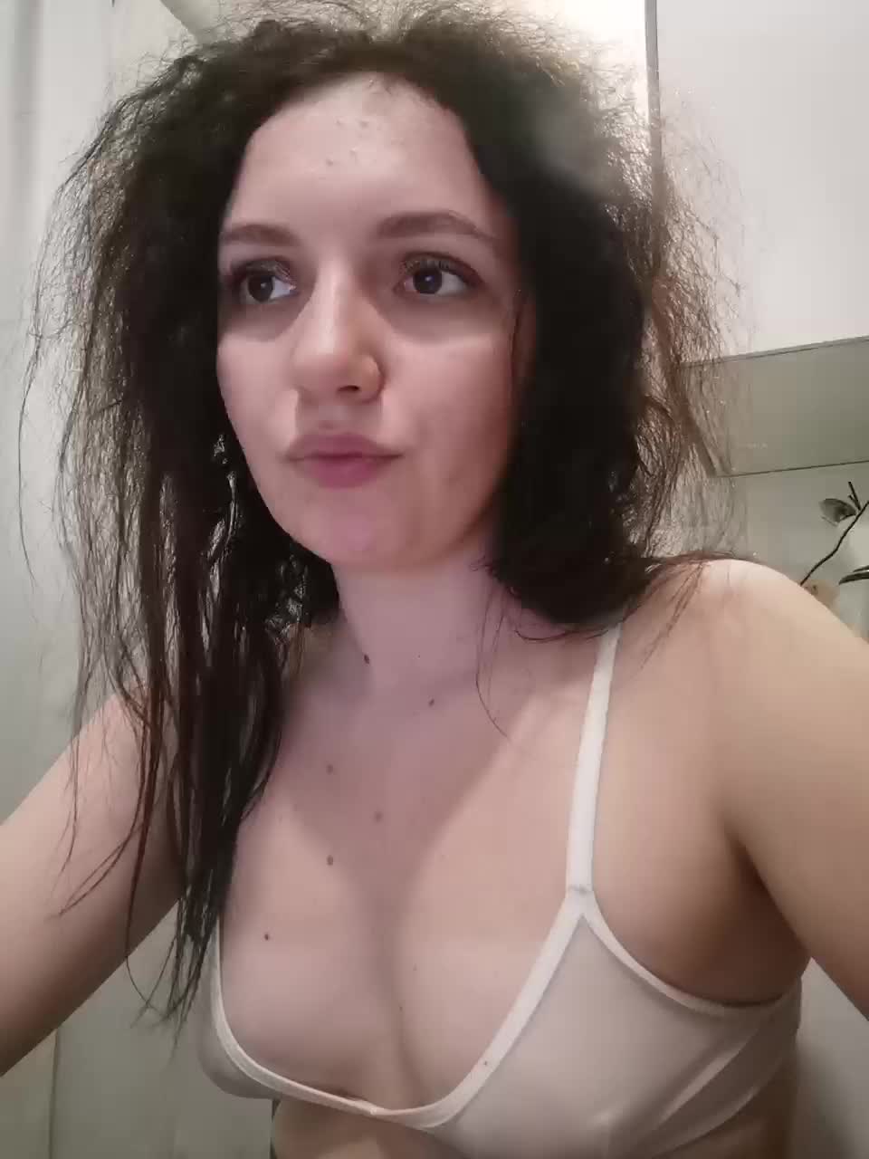 View or download file marykiskis on 2023-09-08 from bongacams