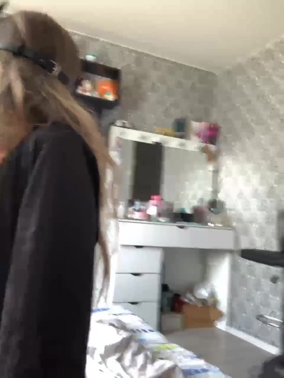 View or download file alisvik on 2023-09-10 from bongacams