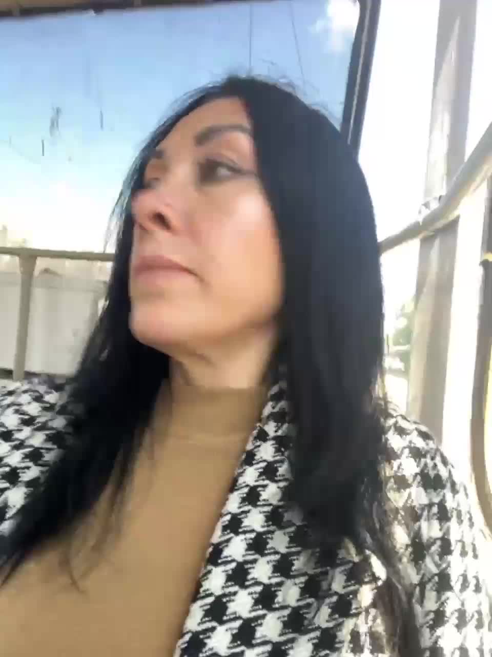 View or download file karolinamilf on 2023-09-10 from bongacams