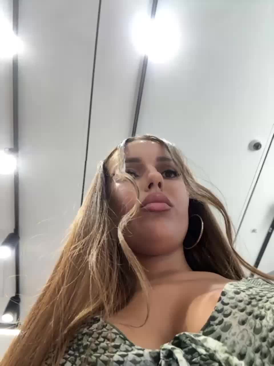 View or download file syka001 on 2023-09-10 from bongacams